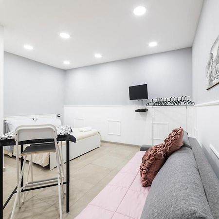 Many House Apartman Nápoly Kültér fotó